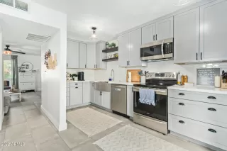 Photo #6: 6394371 Listing