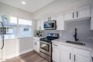 Photo #5: 6394622 Listing