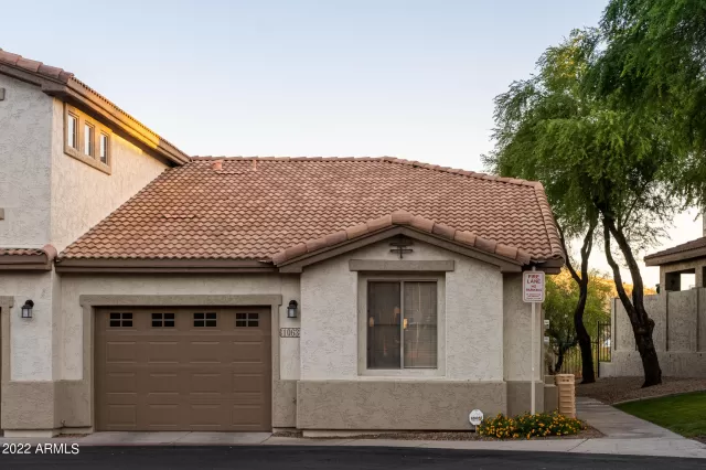 MLS: 6394635 Condo For Sale