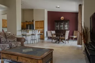 Photo #6: 6394635 Listing