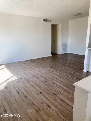 Photo #3: 6394638 Listing