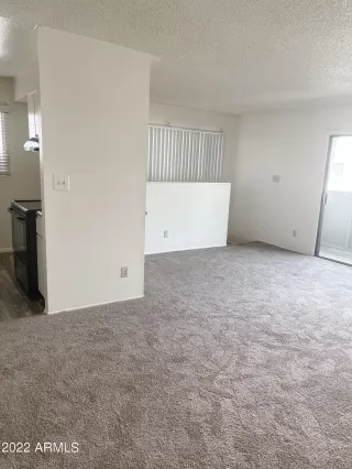 Photo #5: 6394653 Listing