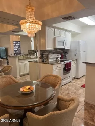 Photo #6: 6394910 Listing