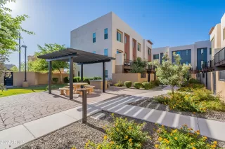 Photo #5: 6394938 Listing