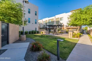 Photo #6: 6394938 Listing