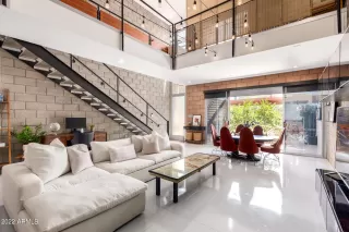 Photo #3: 6395083 Listing