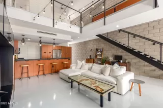 Photo #4: 6395083 Listing