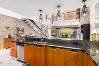 Photo #6: 6395083 Listing