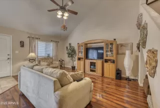 Photo #4: 6395131 Listing 
