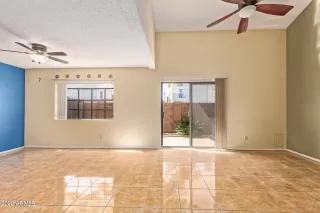 Photo #2: 6395203 Listing 