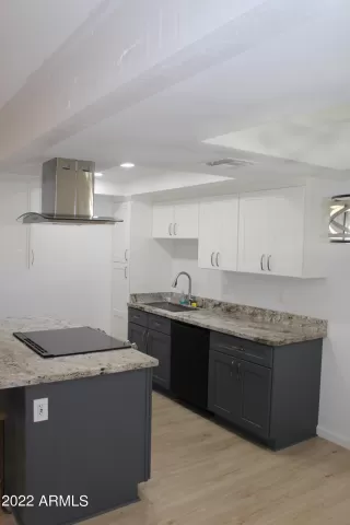 Photo #2: 6395218 Listing 