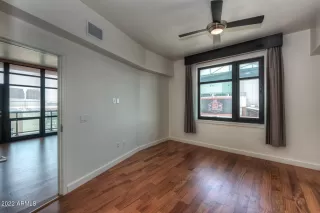 Photo #5: 6395320 Listing