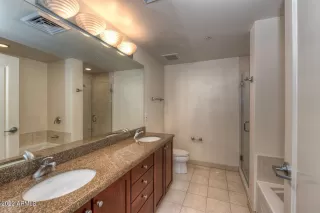 Photo #6: 6395320 Listing