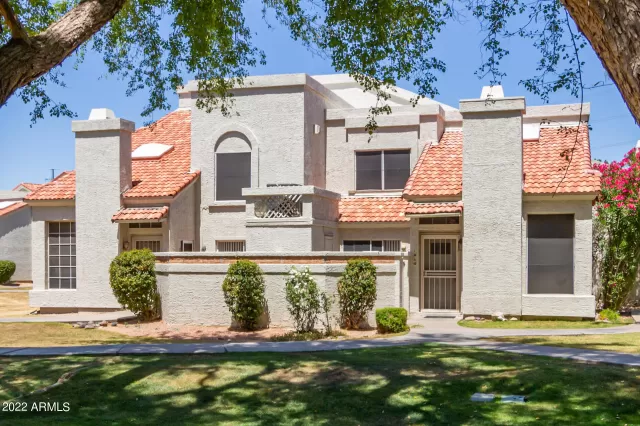 MLS: 6395674 Condo For Sale