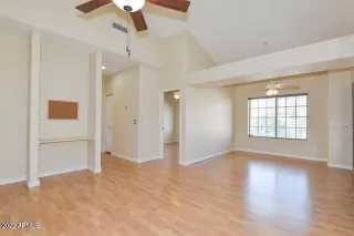 Photo #3: 6395798 Listing