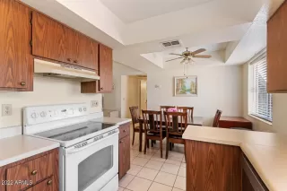 Photo #6: 6395895 Listing