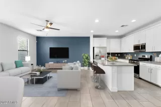 Photo #6: 6395920 Listing