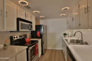 Photo #2: 6395931 Listing 