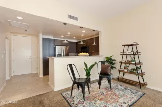 Photo #5: 6396100 Listing 