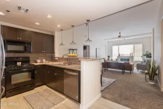 Photo #6: 6396100 Listing 