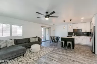 Photo #2: 6396129 Listing 