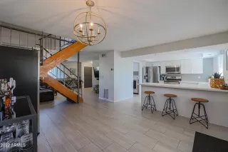 Photo #4: 6396155 Listing