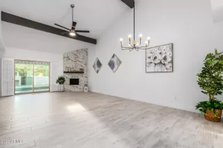 Photo #3: 6396265 Listing