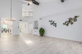 Photo #5: 6396265 Listing