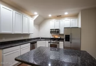 Photo #3: 6396342 Listing