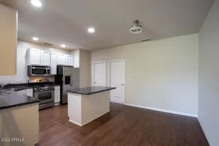 Photo #6: 6396342 Listing