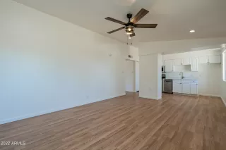 Photo #3: 6396417 Listing