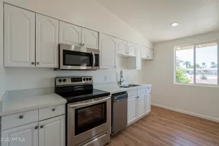 Photo #6: 6396417 Listing