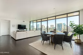 Photo #6: 6396487 Listing
