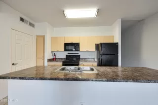 Photo #4: 6396745 Listing