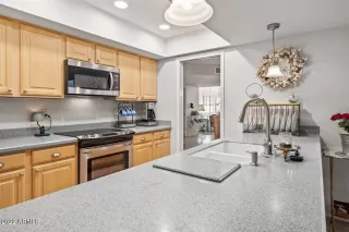 Photo #6: 6396783 Listing 