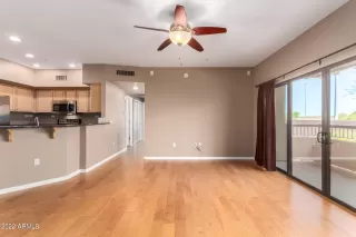 Photo #4: 6396815 Listing