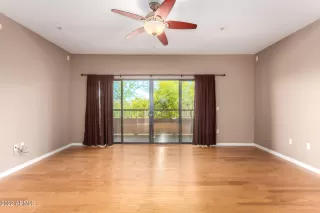 Photo #5: 6396815 Listing