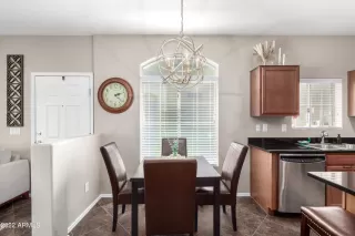 Photo #6: 6396822 Listing