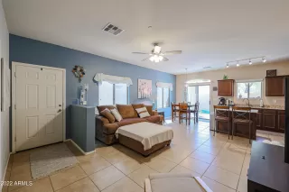 Photo #4: 6396925 Listing