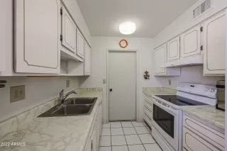 Photo #3: 6396938 Listing