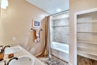 Photo #4: 6397144 Listing 