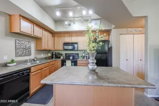 Photo #2: 6397396 Listing