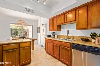 Photo #4: 6397460 Listing