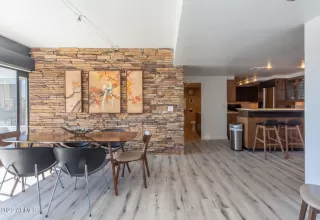 Photo #5: 6397466 Listing