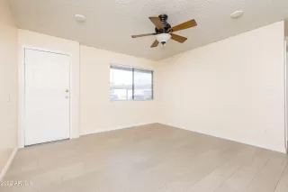 Photo #3: 6397776 Listing