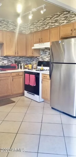 Photo #2: 6397795 Listing