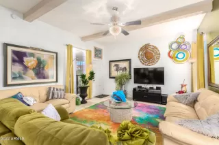 Photo #4: 6397988 Listing