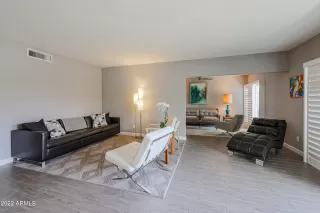 Photo #5: 6398090 Listing