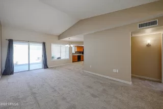 Photo #6: 6398162 Listing