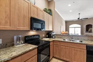 Photo #6: 6398227 Listing 